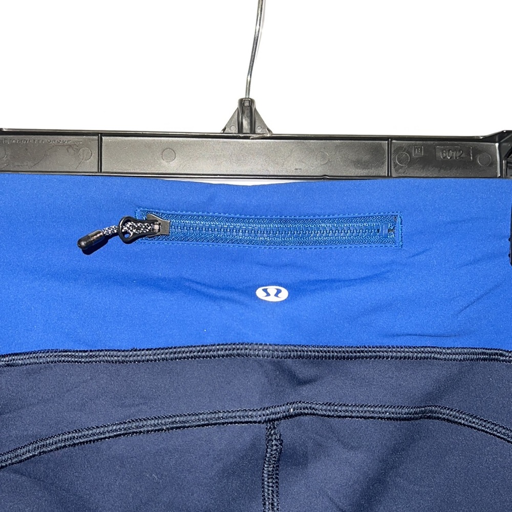 Lululemon crop track leggings pants size 8 - Picture 5 of 9